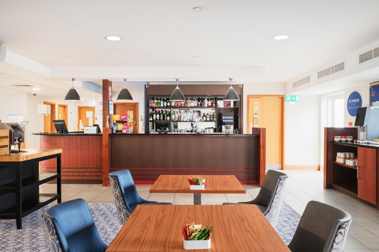 Express By Ihg Hotel 3*