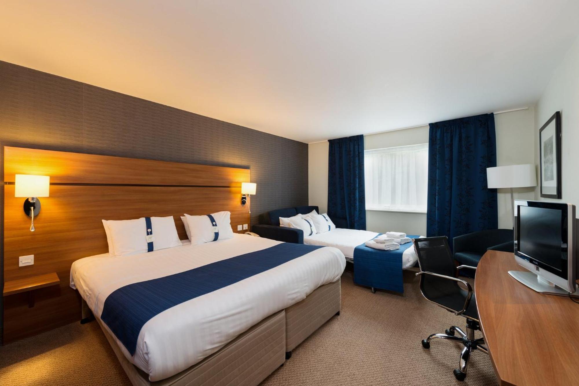 Express By Ihg Hotel 3*