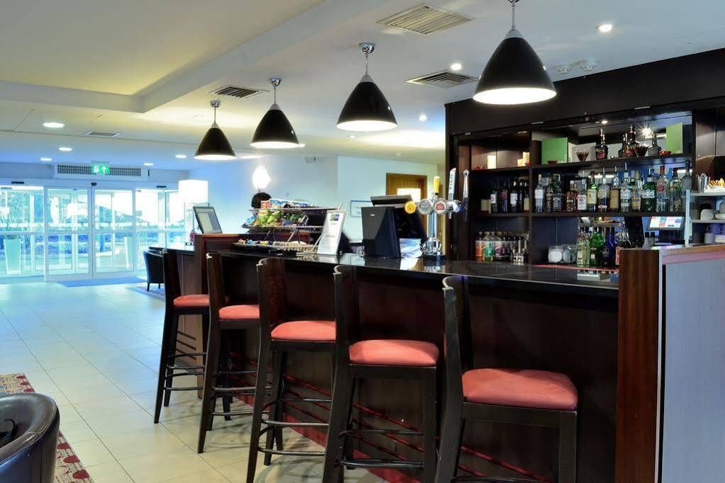 Express By Ihg Hotel